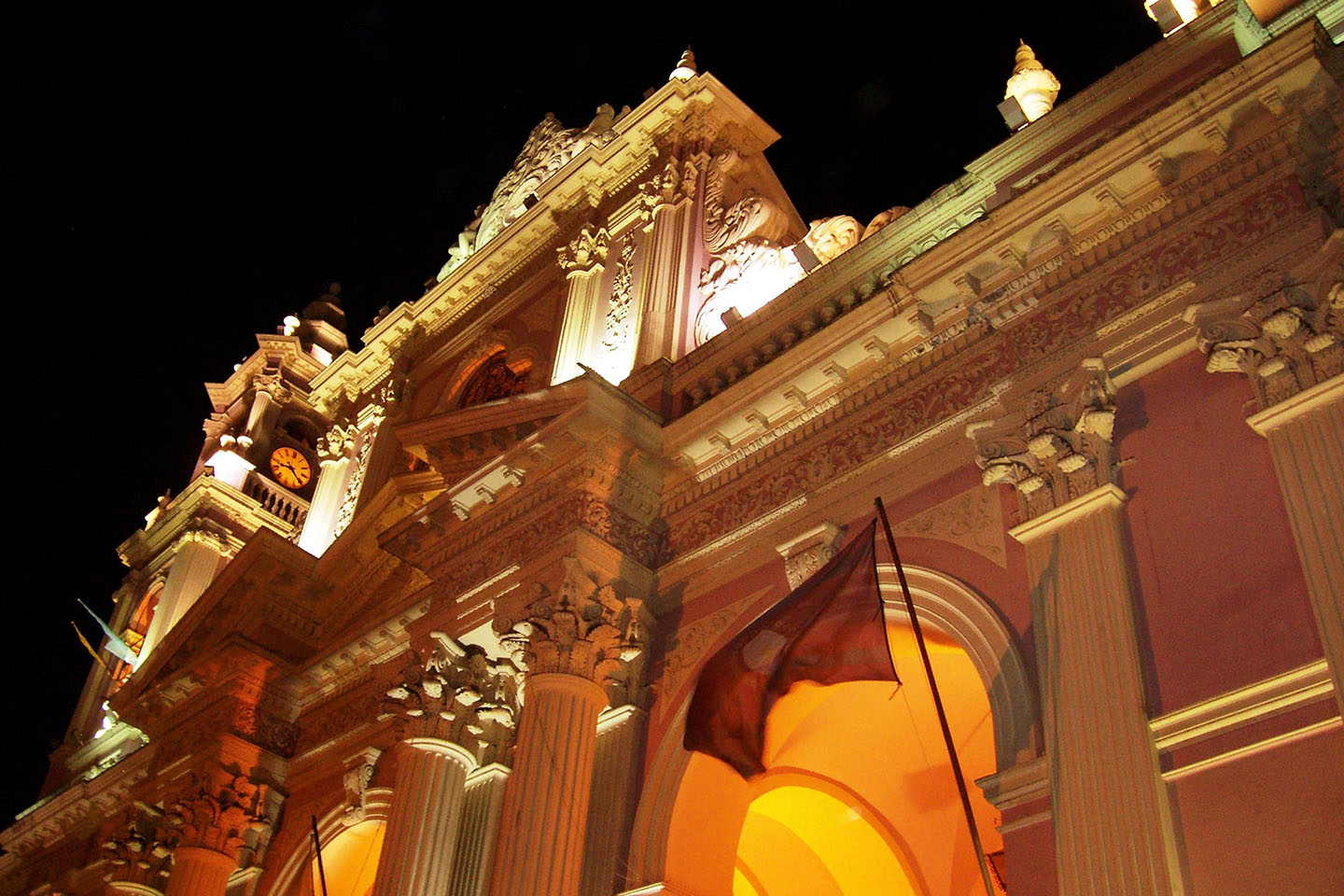 Catedral de Salta Santuario del Señor y la Virgen del Milagro fachada nocturna